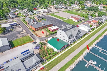 Waterfront House with Private Dock on Buckeye Lake