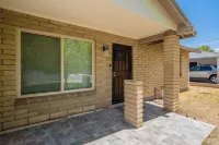 Tempe Getaway with Private Pool & Amazing Location!