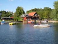 Comfortable holiday home in McPom Peene Kummerower See Hotels in Neukalen