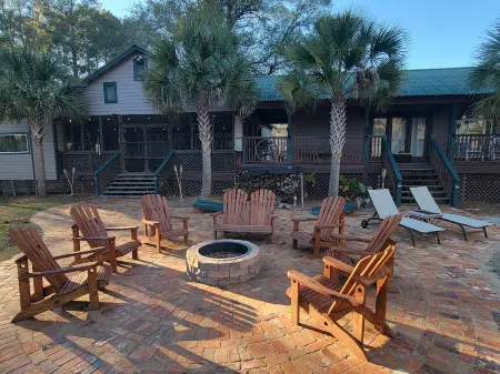 River Front, Fishing, Kayaking, Boating, Tubing on the Edisto River