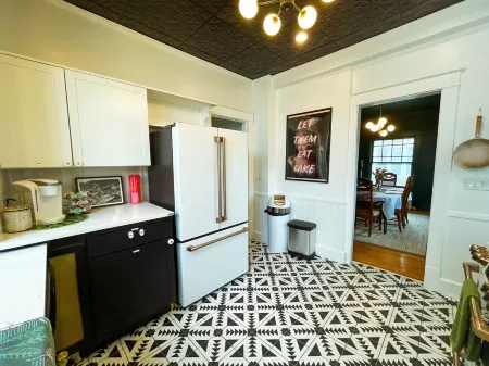 Boutique B&B | Flor de Leon Historic Home Отели в г. Джоплин