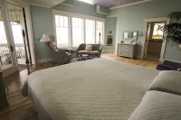 Memory Making Oceanfront, 5BR/5BA Mansion, Pool