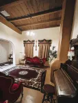 The Moriah- An exquisitely decorated home with an 1800's look located in town. Hotels in Tombstone