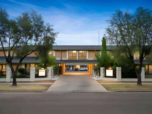 Garden City Motor Inn Hotels in South Toowoomba