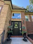 Modern Retreat Centrally located in Knoxville