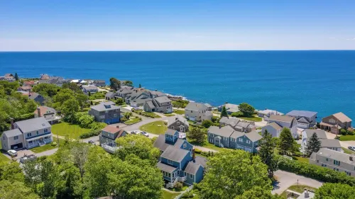 Panoramic Ocean View 6-Bedroom Family Home, Walk to Beach & Nubble Lighthouse!