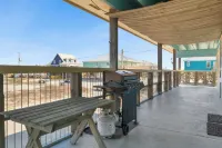 Beachfront 4 Bedroom Home On Dauphin Island For 12