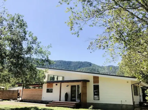 Gasquet House - Gorgeous & Custom w/Views and Pool