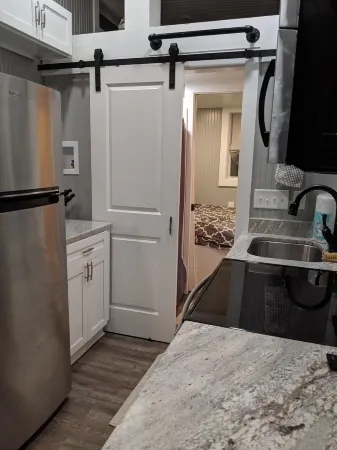 Tiny Home in Macon Georgia Отели в г. Мейкон