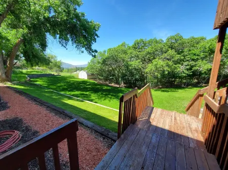 Skiers Dream Location Beautiful Large Home Close to All Ski Resorts and Downtown