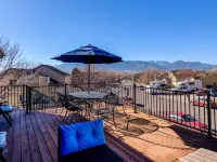Spacious Modern Gorgeous Mountain Views Fort Carson Fire Pit! Hotels in Security-Widefield