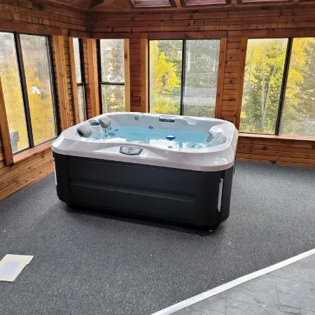 Unique Executive Multi Level Residence Unparalleled Views WiFi Sat Hot Tub