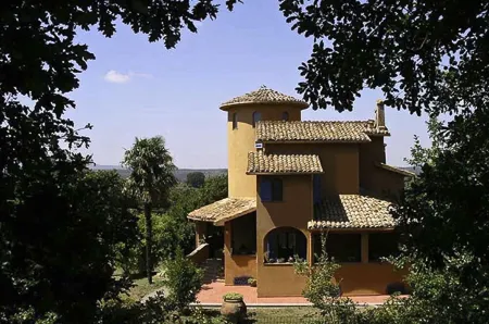 Villa Le Terrae 1hr from Rome. Lazio-Umbria border Отели рядом с достопримечательностью «Соракта»
