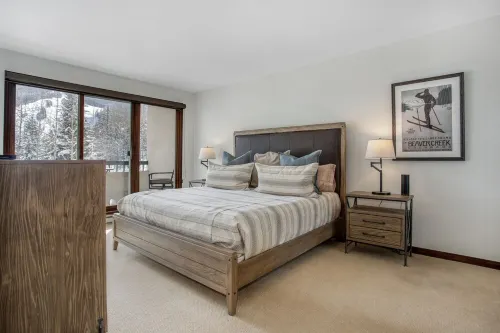 Ski In Ski Out, Mountain Modern, Exceptional Location and Gorgeous Views!!!