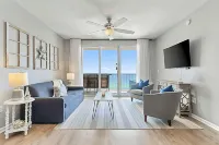 Full Ocean Views, Steps to the Sand, Beach Chairs, Heated Pool/Hot Tub, Sleeps 8 - 4-نجوم