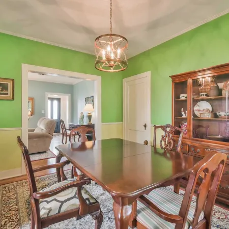 BEE in BRENHAM Holiday Cottage - Premium location walking distance to downtown