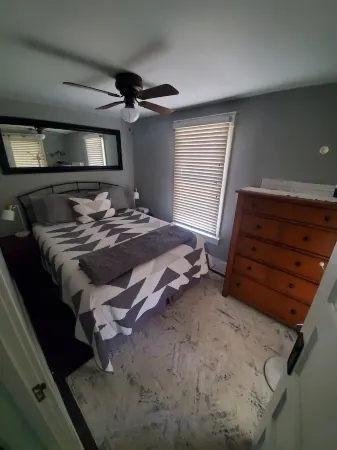 Peaceful, Private Lakeside Retreat on Beautiful Long Lake