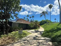 Newly Remodelled 4-bedroom cottage in Amazing Kaanapili with ACs