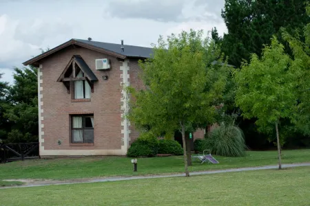 Cabañas Colinas Serranas Отели в г. Тандиль