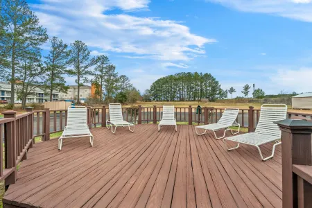 Rodeway Inn & Suites