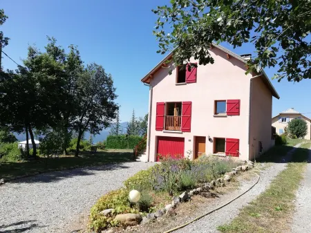 Saint Apollinaire: House / Villa - Saint-Apollinaire Отели в г. Сент-Аполлинер