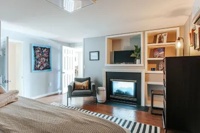 North Central Loft Hotel a Staunton