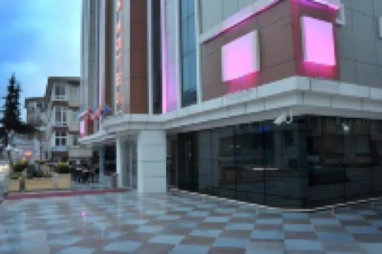 Rhiss Hotel Bostancı Hotels near Bagdat Avenue