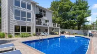 Modern coastal retreat w/ pool,  close to beaches and golf courses. - Pools