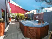 Central Studio Accommodation Hotels in Gladstone