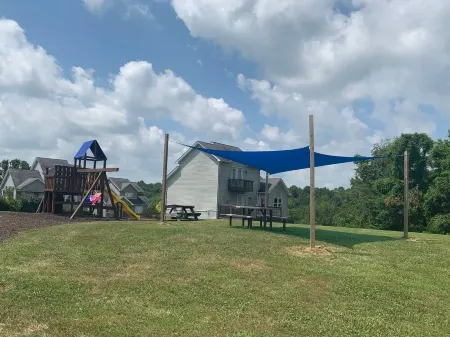 GET AWAY FROM IT ALL - Cottage 28 Taylorsville Lake