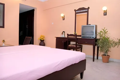 Liwa Tower Hotels in Kunnamkulam