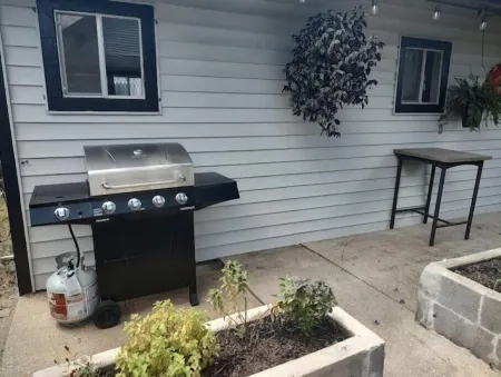 Jazz Studio -2 blocksToPalafoxSt