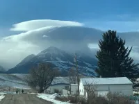 Snow Covered Mountains Paradise Valley Montana Steele HousePerfect Getaway Spot Hotels in Pray