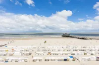 Apartment in Blankenberge with Sea View