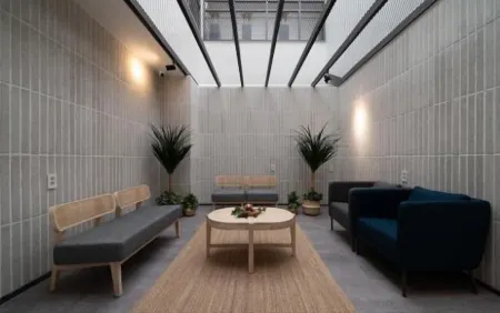 No25 Hotel Naeoe Отели рядом с достопримечательностью «Shell mound gallery in Gimhae Bonghwang-dong Relice»