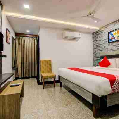 Super Capital O Pratibha Grand Rooms