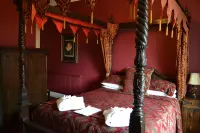 The Red Lion Hotel di Manordeilo and Salem