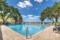 Lakeside Inn on Lake Dora - Pools