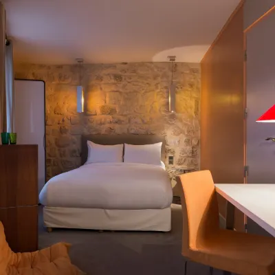Hotel Danemark Các khách sạn gần Ga Metro Vavin