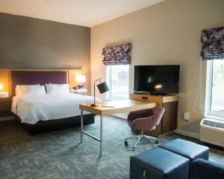 แฮมป์ตัน อินน์แอนด์สวีทส์ บายฮิลตัน วอร์ริงตัน ฮอร์แชม โรงแรมในBucks County