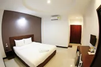 BK Place Hotel Hotel dekat Wat PA Sisi Manotham