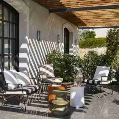 Ultimate Provence | Hôtel-Vignoble et Restaurant Hotel Exterior
