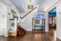 Birmingham Tree House Hoteles en Mountain Brook