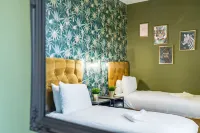 Queen Street Apartments by Sasco