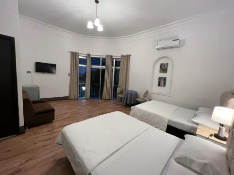 HOTEL PERLA CENTRAL MALECON