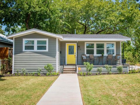 Walk to the Silos! 3 Bed 1960's Bungalow Near Baylor