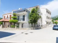 Rooms & Apartments Barišić Hôtels à : Mlini
