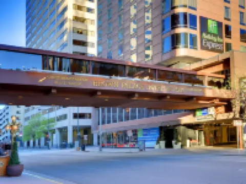 ฮอลิเดย์ อินน์ เอ็กซ์เพรส เดนเวอร์ ดาวน์ทาวน์ บาย IHG โรงแรมในเดนเวอร์