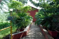 마운틴 레인지 와일드 캠프 리조트 Shree Narayani Devi Temple, Tembha 주변 호텔