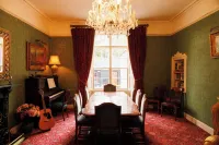 Preston House Hotels in Glebe